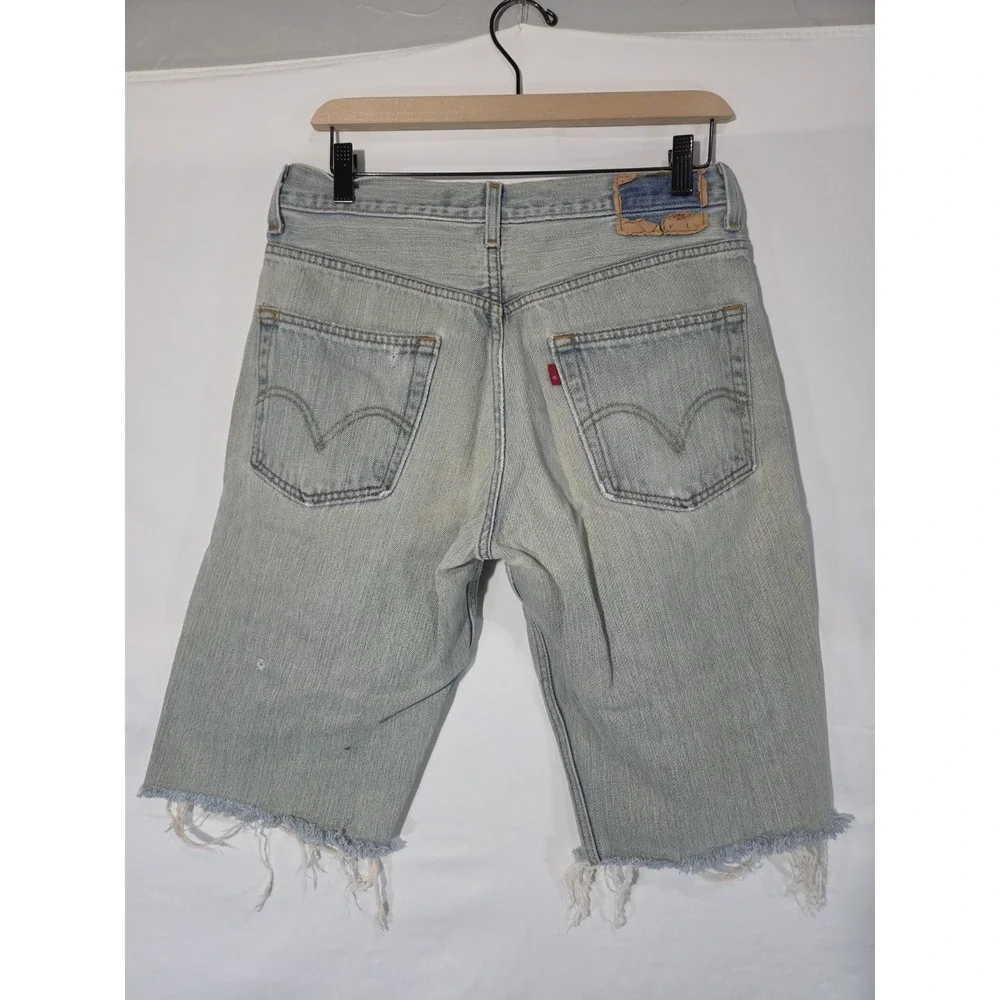 Y2K Levis 550 Cut Off Bermuda Jort Shorts 32 X 13 Light Wash Distressed Relaxed